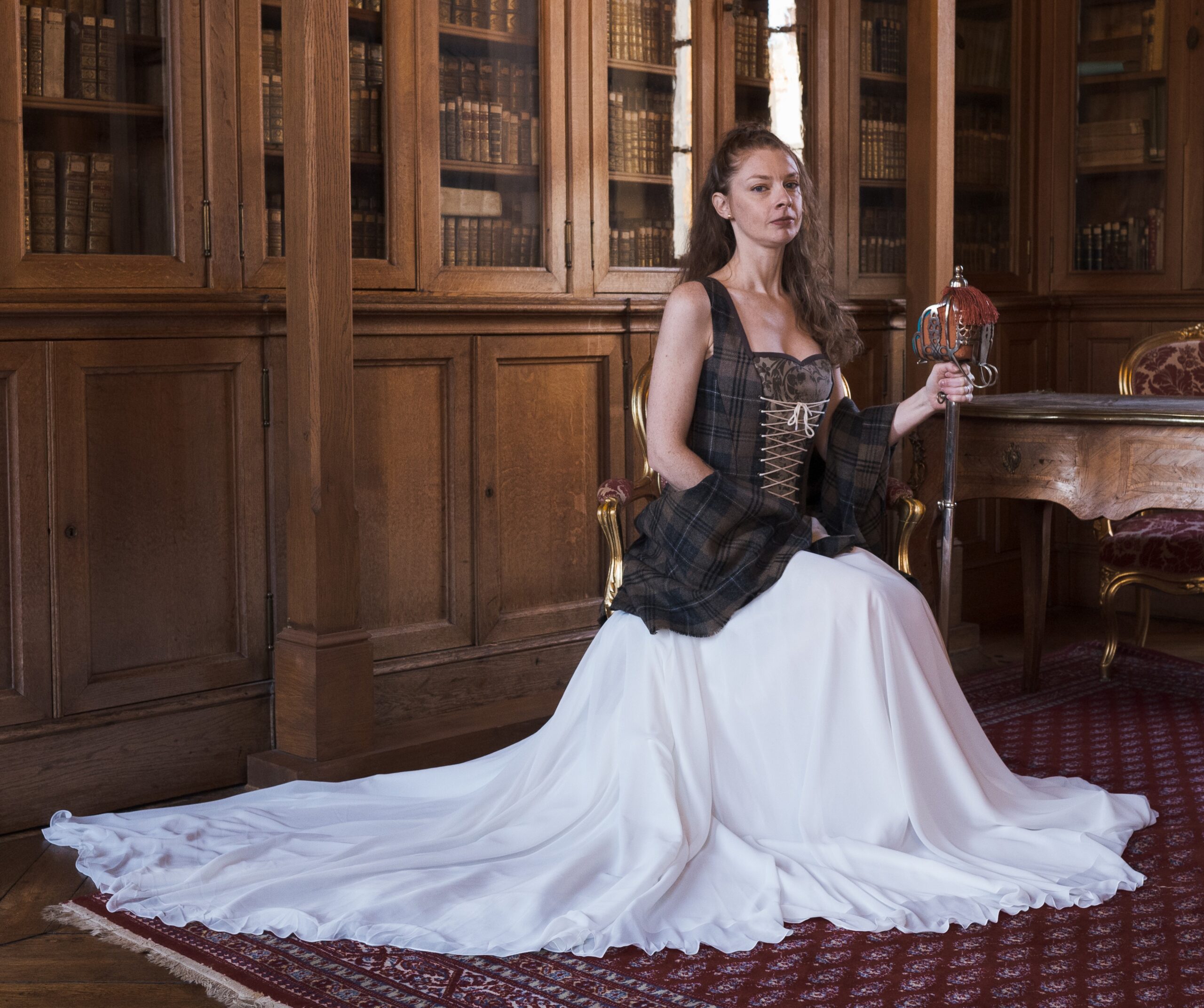 Robe de mariée celtique sur mesures en Essonne, Robe de mariée Ecossaise en tartan